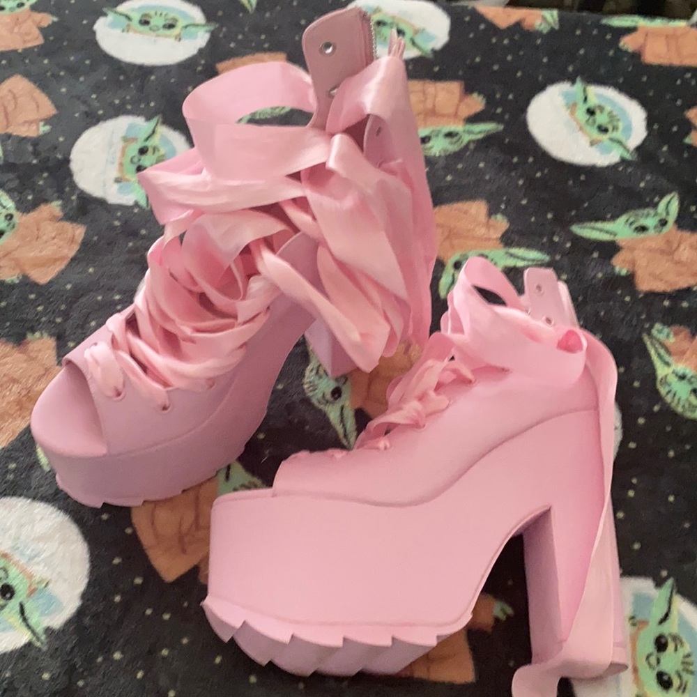 YRU Ballet Bae platforms